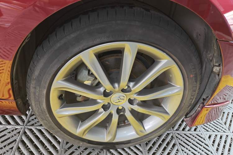 Used Toyota Reiz 2012 2.5V Fengdu Elite Stylish Edition Right Front Wheel Hub