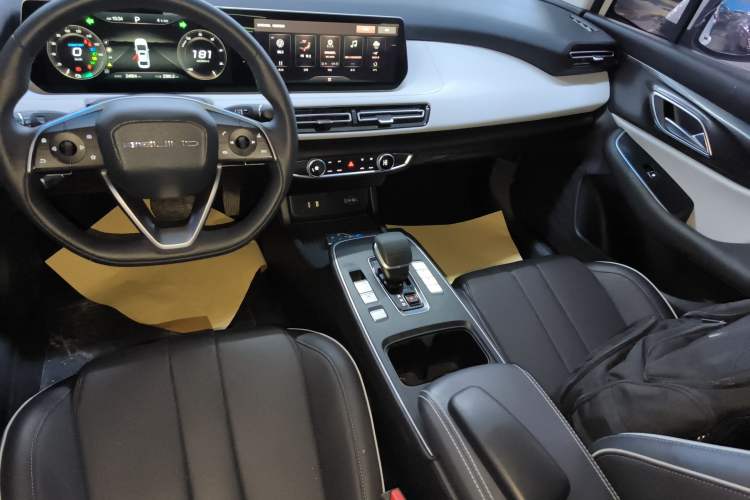 Used BAIC Beijing EU5 PLUS 2024 R600 Premium Travel Edition