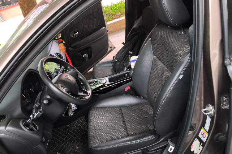 Used Honda XR-V 2015 1.8L EXi CVT Comfort Version
