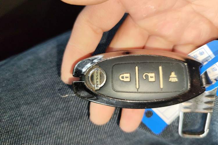 Used Nissan NV200 2014 1.6L Manual Luxury Model China V Standard
