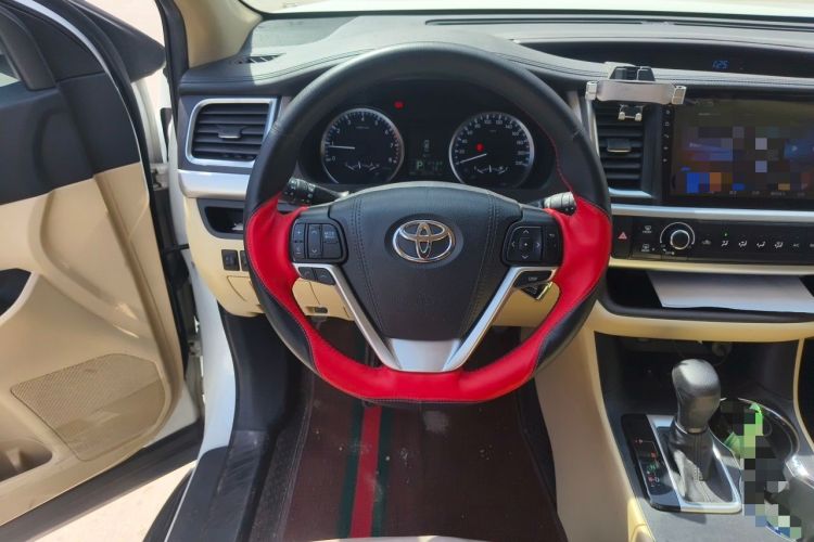 Used Toyota Highlander 2021 2.0T Two-Wheel Drive Elite Version 7-Seater
