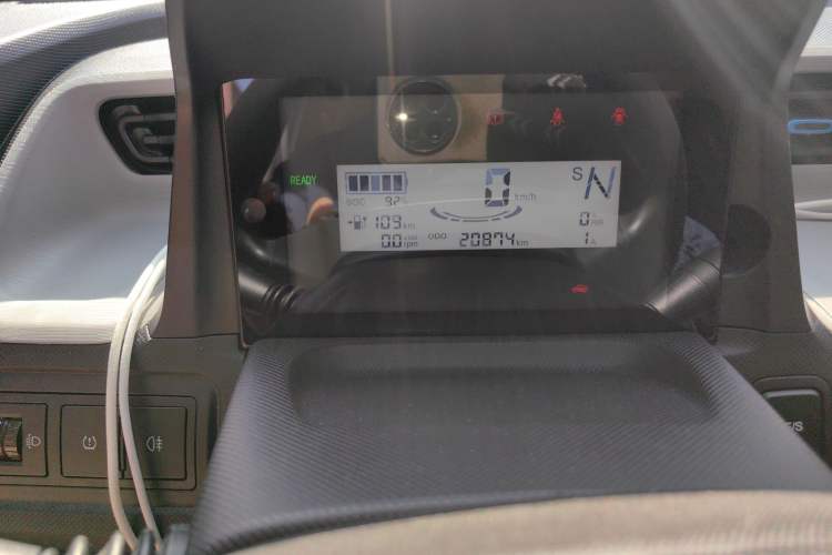 Used Wuling Hongguang MINIEV 2022 Easy Version Lithium-NMC Odometer Close Up