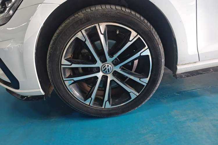 Used Volkswagen Golf 2018 280TSI Automatic R-Line Model Exterior 4