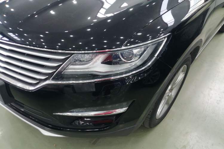 Used Lincoln MKC 2017 2.0T Two-Wheel Drive Deluxe Edition