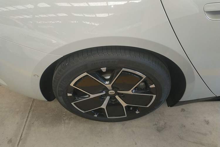 Used Xiaomi Auto SU7 2024 Rear-Drive Long-Range Intelligent Driving Version
