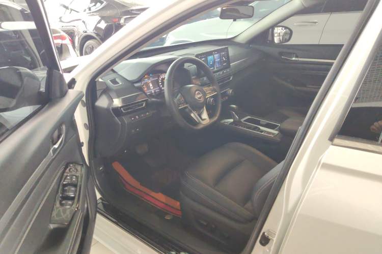 Used Nissan Teana 2022 2.0L XL-TLS Enjoyment Edition Driver Seat