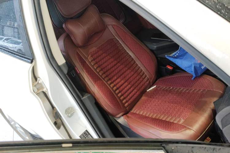 Used JMC Yusheng S330 2016 1.5L GTDi Automatic Two-Wheel Drive Comfort Edition
