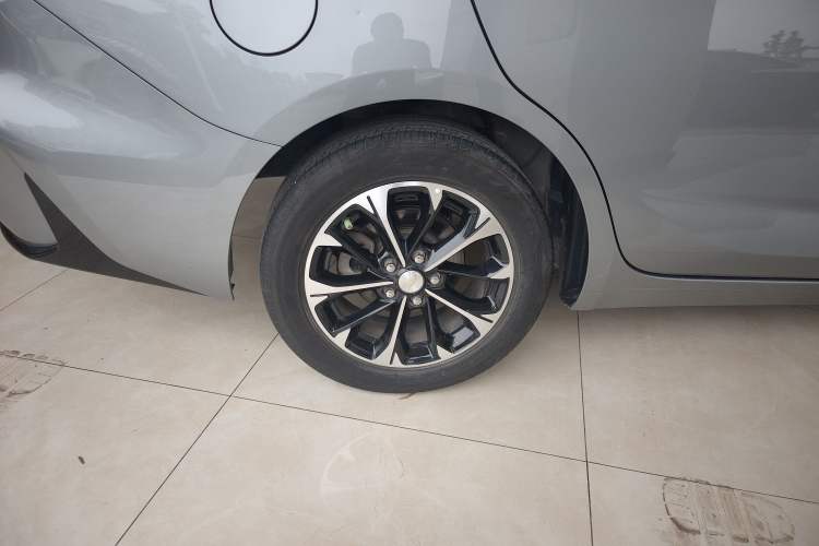 Used Chevrolet Monza 2023 1.3T Mild Hybrid Automatic Luxury Edition Right Rear Wheel Hub