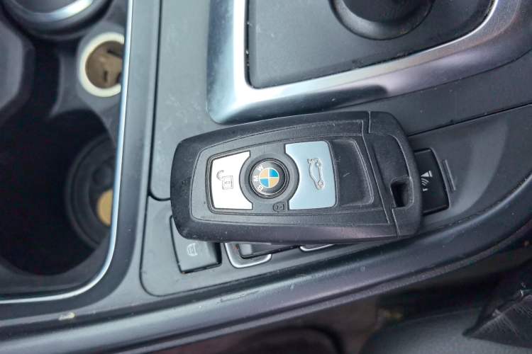 Used BMW 3 Series 2017 318i Fashion Model
