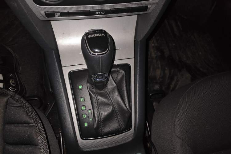 Used Skoda Octavia 2013 1.6L Automatic Yijie Edition
