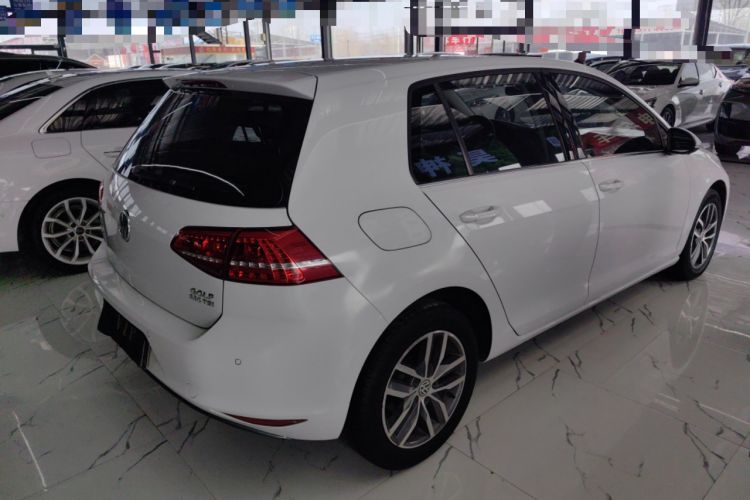 Used Volkswagen Golf 2016 230TSI Automatic Luxury Version
