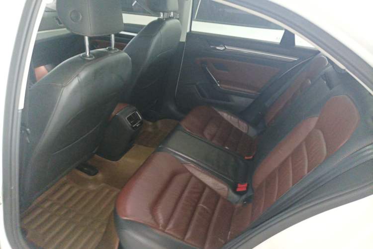 Used Volkswagen Lamando 2015 280TSI DSG Comfort Edition Left Rear Seat