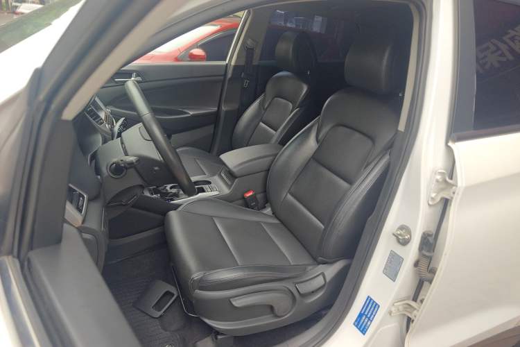 Used Hyundai Tucson 2015 1.6T Dual-Clutch Two-Wheel-Drive Smart Model
