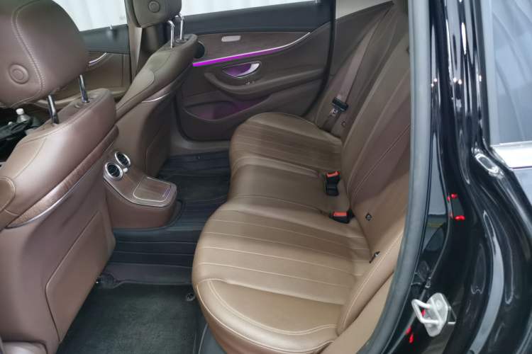 Used Mercedes-Benz E-Class 2023 Updated E 300 L Fashion Edition Left Rear Seat