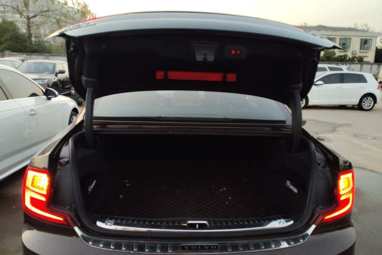 Used Volvo S90 2018 T5 Zhiya Edition