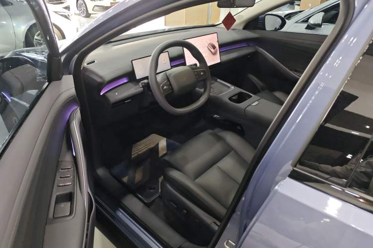 Used Nissan N6 2026 Model 180 Max Left Front Seat