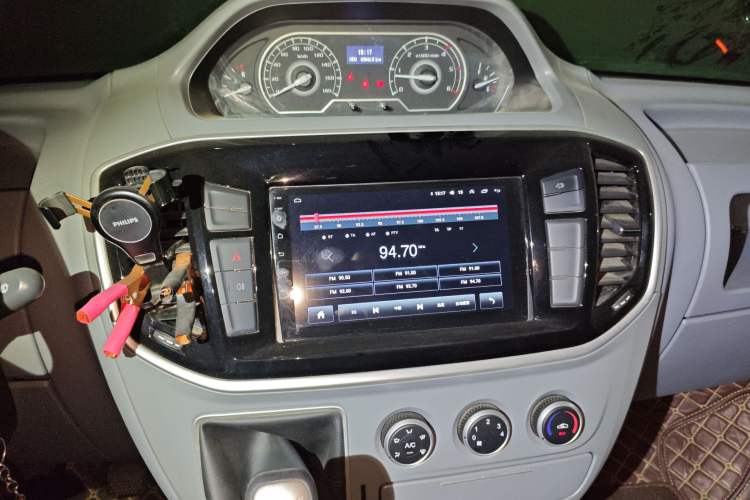 Used SAIC MAXUS Xintu V80 2021 2.0T Manual Classic Aoyuntong Short Wheelbase Ultra-Low Roof 5/6-Seater