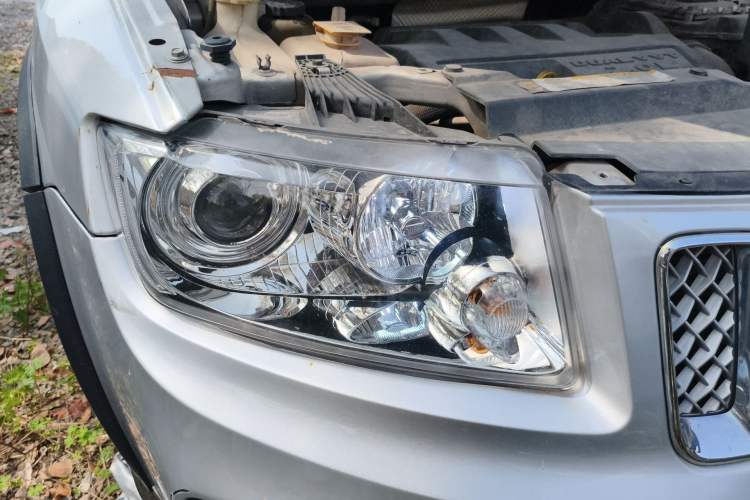 Used Jeep Compass 2011 2.0L two-wheel drive sport version