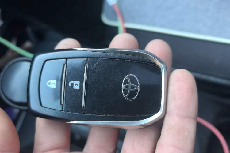 Used Toyota RAV4 2016 2.0L CVT Two-Wheel Drive Comfort Edition China V Standard
