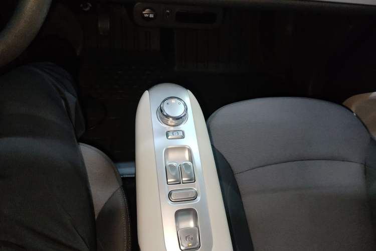 Used CHANGAN NEVO Lumin 2025 205 km Xiangqin Version Gear Lever
