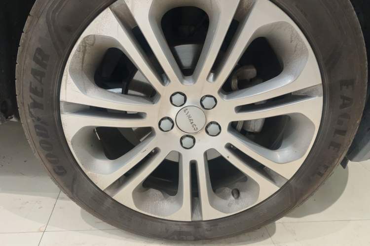 Used Lynk & Co 01 2019 2.0T Two-Wheel-Drive Pro Version China VI Standard Right Front Wheel Hub