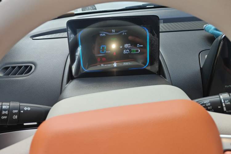 Used CHANGAN NEVO Lumin 2025 301km Honey Dew Edition Instrument Cluster