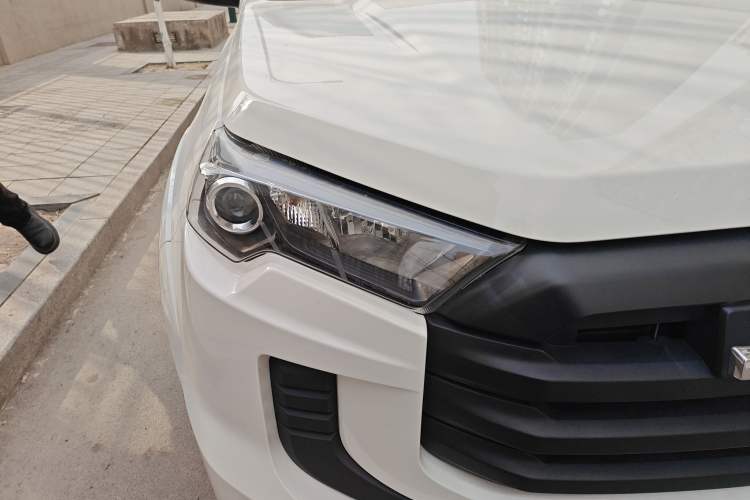 Used JMC Baodian 2023 2.5T Diesel Two-Wheel Drive Comfort Edition Standard Wheelbase JX4D25A6L
