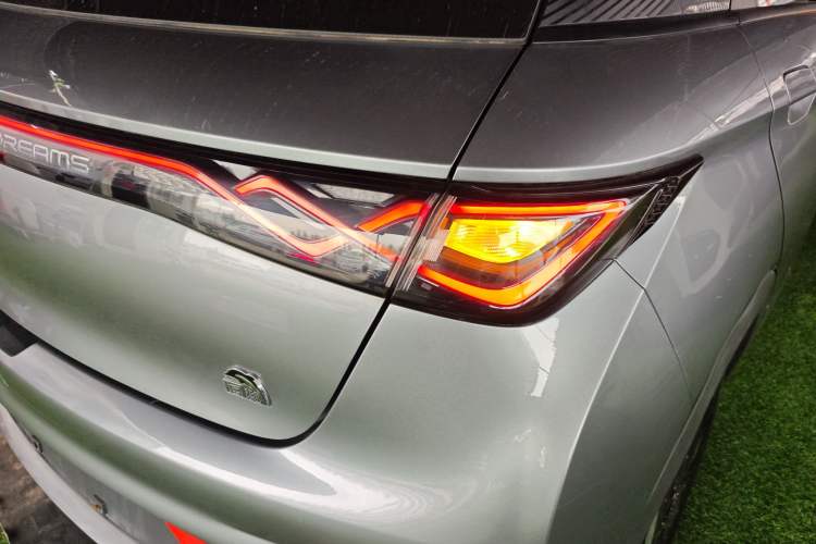 Used BYD Dolphin 2021 405 km Fashion Edition Exterior 3