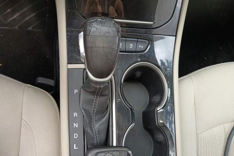 Used Buick Verano 2017 Sedan 15S Automatic Entry Model Gear Lever