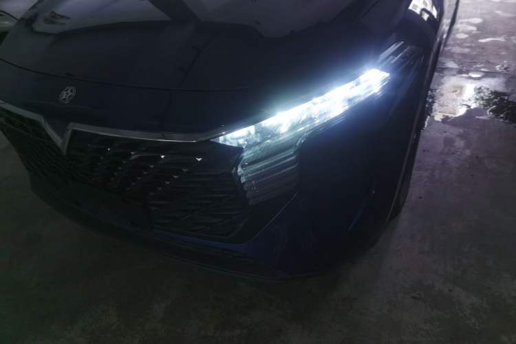 Used Venucia V 2021 260T Idol Edition
