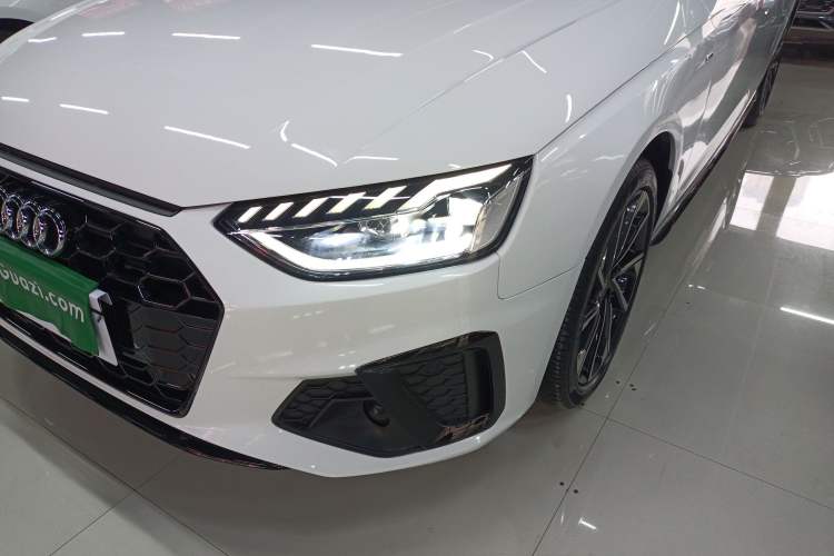 Used Audi A4L 2023 40 TFSI Luxury Dynamic Model