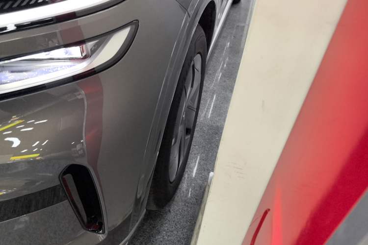 Used ONVO Luxeed L90 2025 Model—Max Six-Seater Version
