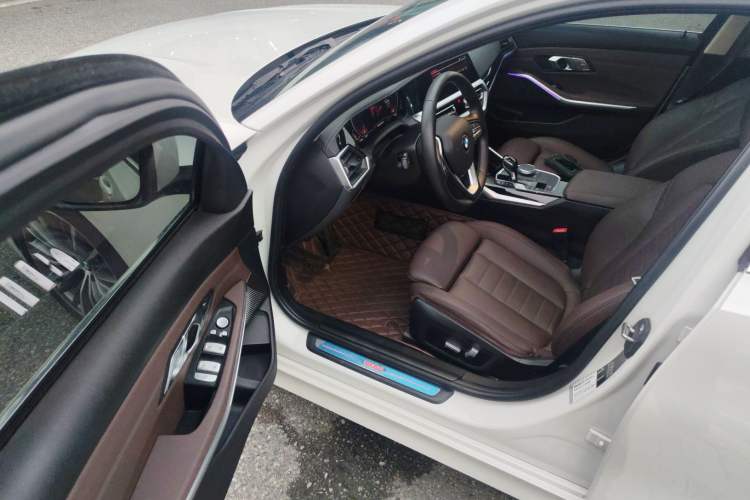 Used BMW 3 Series 2020 325Li First Edition Driver Seat