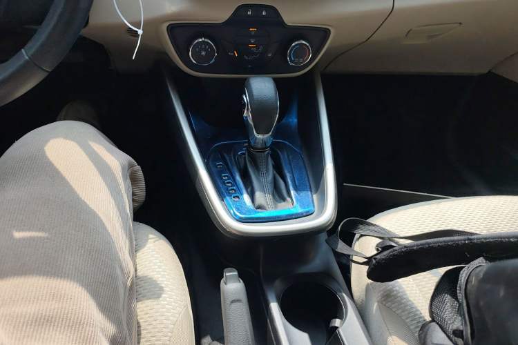 Used Ford Escort 2017 Revised Version 1.5L Automatic Comfort Edition Gear Lever