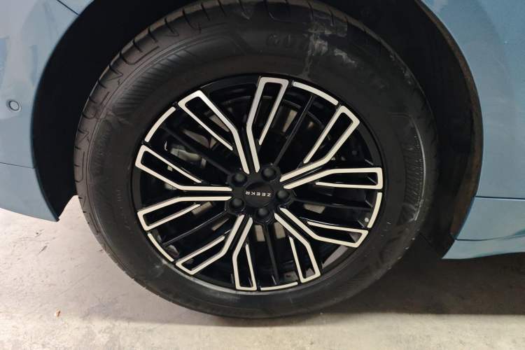 Used Zeekr 001 2025 WE Edition 100 kWh Rear-Wheel Drive
