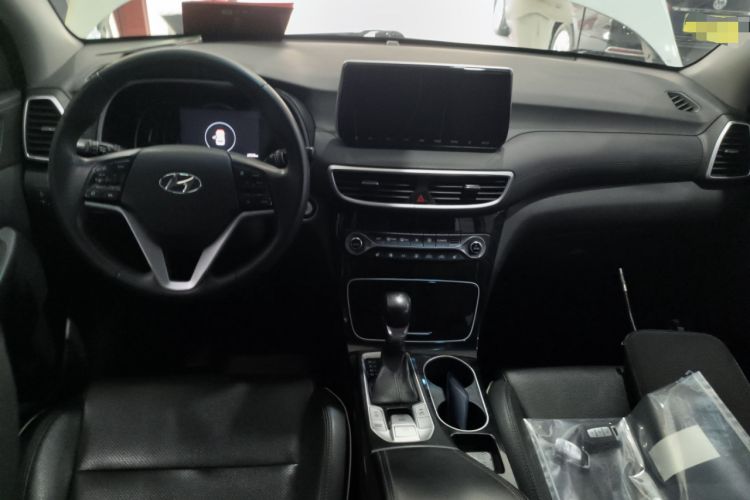Used Hyundai Tucson 2019 280TGDi Dual-Clutch Two-Wheel Drive Smart Connect Version China V Standard Center Console