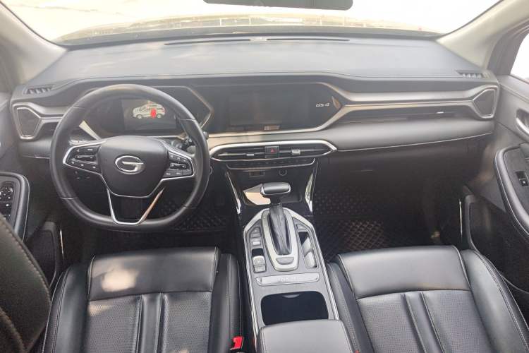 Used GAC Trumpchi GS4 2022 270T Automatic Smart Drive Navigation Edition (Upgraded Version) Center Console