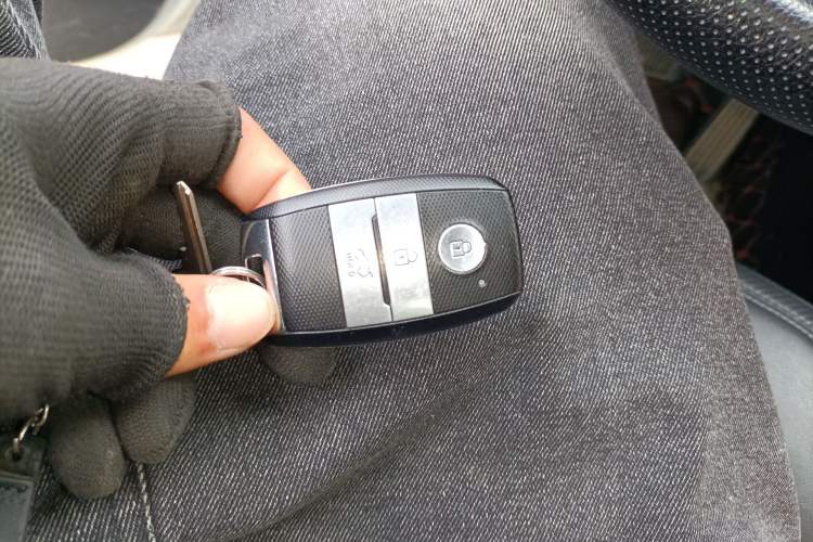 Used Kia Sportage R 2016 2.0L Automatic Two-Wheel Drive DLX Vehicle Key