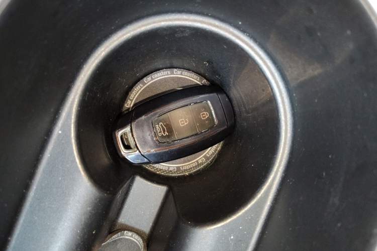 Used Hyundai Elantra 2022 1.5L CVT LUX Black Knight Limited Edition Interior 1