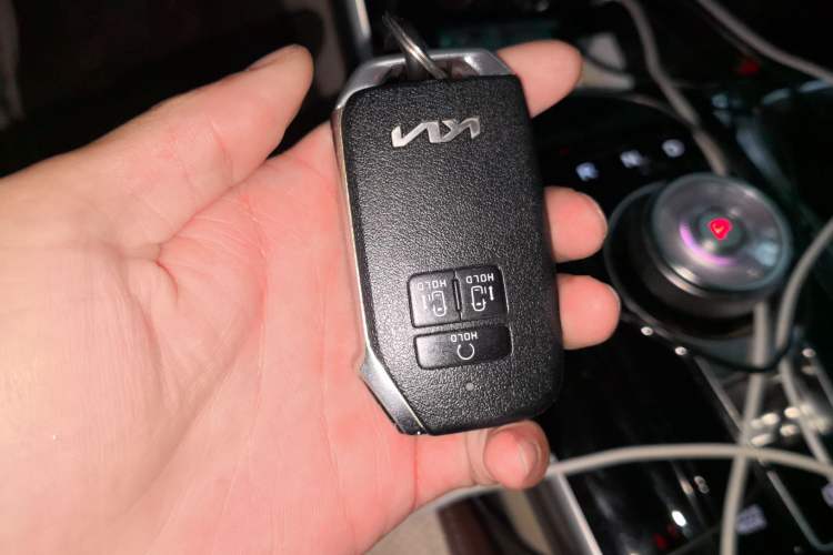 Used Kia Carnival 2021 2.0T Luxury Tech Edition
