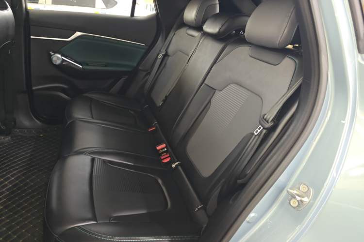 Used GAC Trumpchi EMKOO 2022 2.0 ATK TwinStar Pro Edition Left Rear Seat