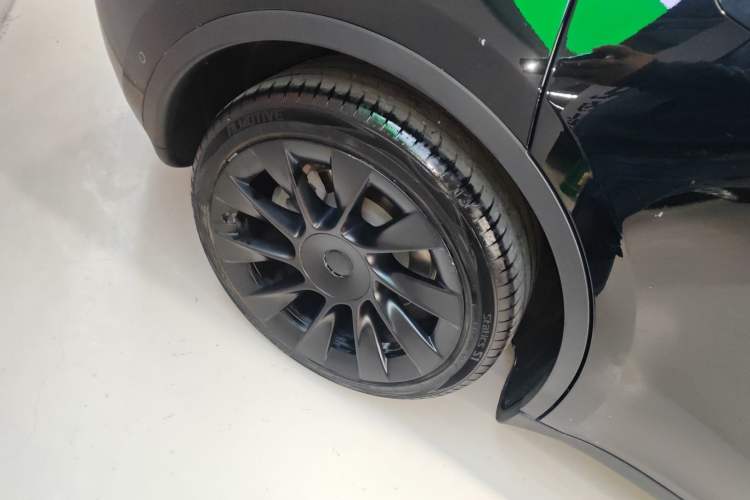 Used Tesla Model Y 2021 Standard Range Rear-Wheel Drive Version