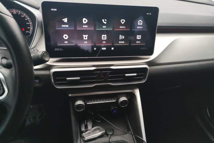 Used Geely Auto Coolray 2021 1.4T DCT Platinum Edition Audio And AC Panel