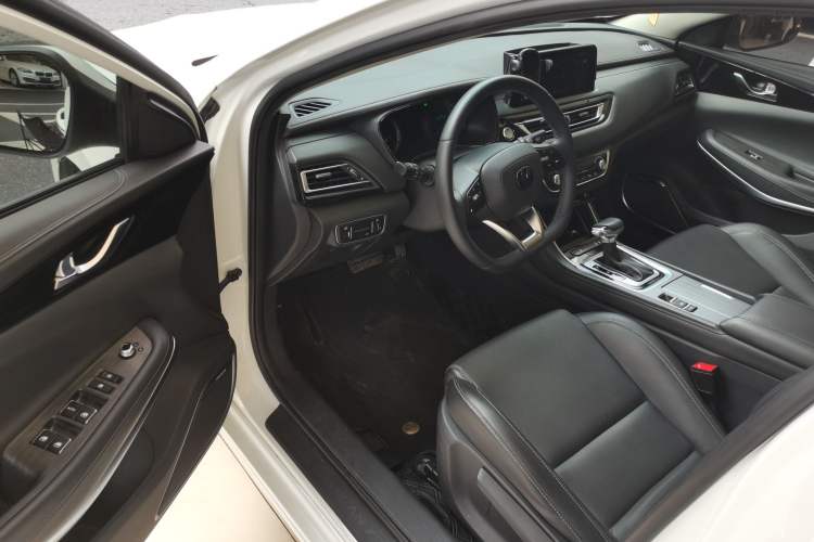 Used Changan Ruicheng CC 2022 Blue Whale Edition 1.5T DCT Elite Model