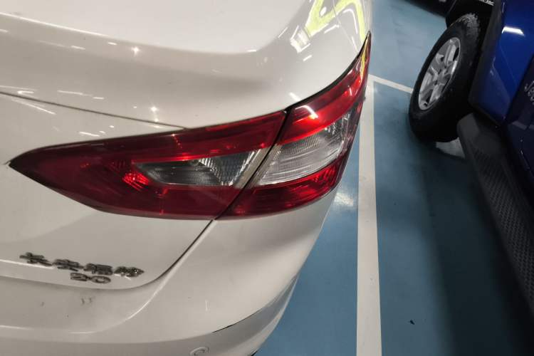 Used Ford Focus 2012 Sedan 2.0L Automatic Flagship Model Exterior 3