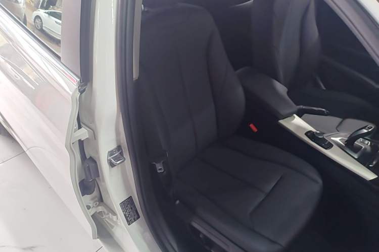 Used BMW 3 Series 2015 316Li Fashion Model
