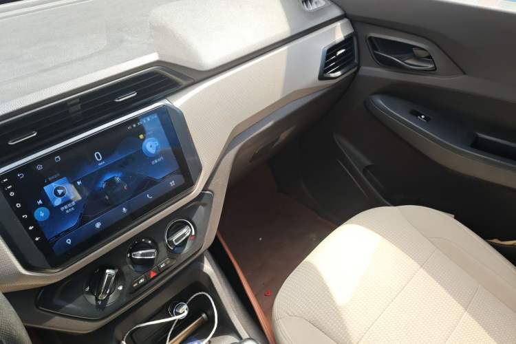 Used Wuling Hongguang 2019 1.5L S Standard Version China VI LAR