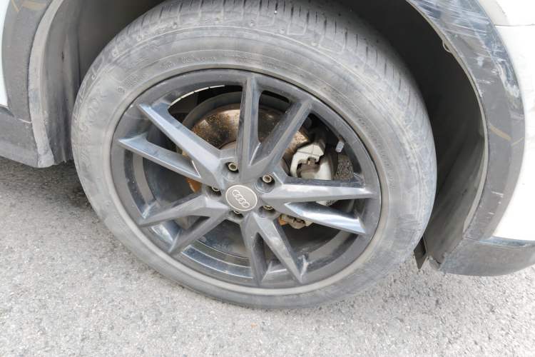 Used Audi Q2L 2021 35 TFSI Progressive Dynamic Edition Right Front Wheel Hub