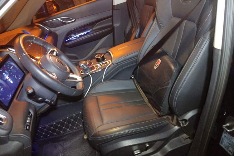 Used Hongqi HS3 2023 1.5T Two-Wheel Drive Shanwei Edition Left Front Seat