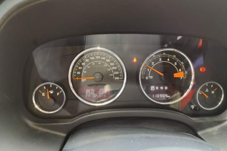 Used Jeep Compass 2014 2.4L four-wheel drive sport version Instrument Cluster